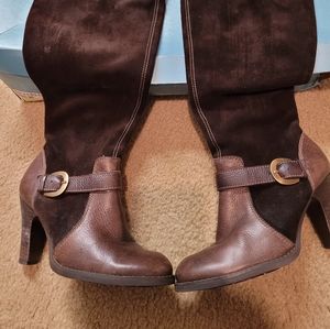 Women boots size 6.5M